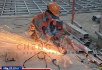 Tiêu chuẩn thép SS400 và Q345 trong sản xuất nhà tiền chế