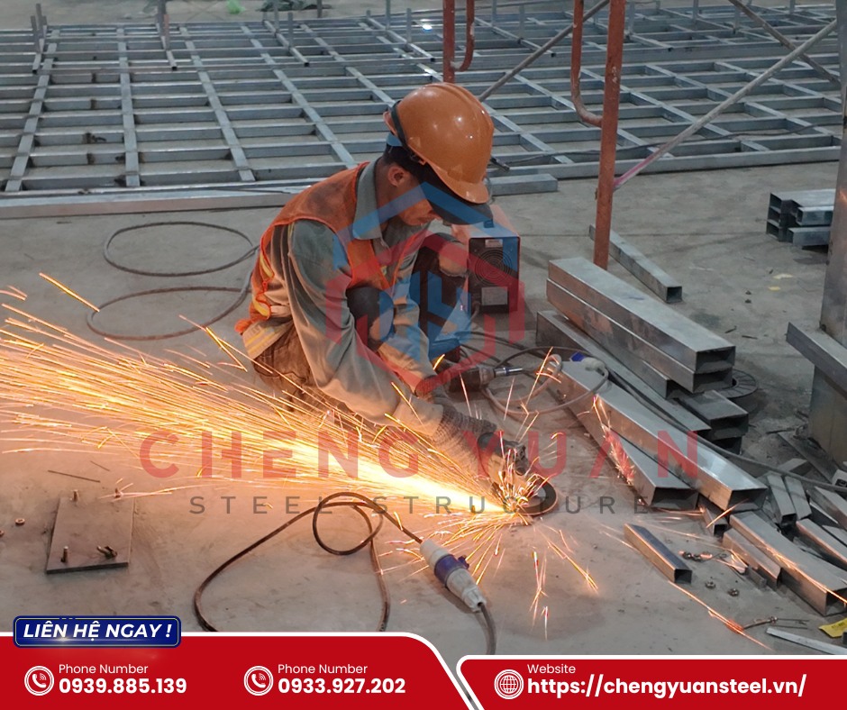 Đơn vị thi công khung kèo thép an toàn, đúng kỹ thuật 