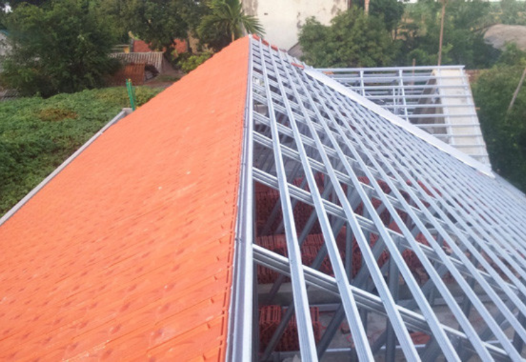 khung kèo xà gồ thép lợp mái ngói