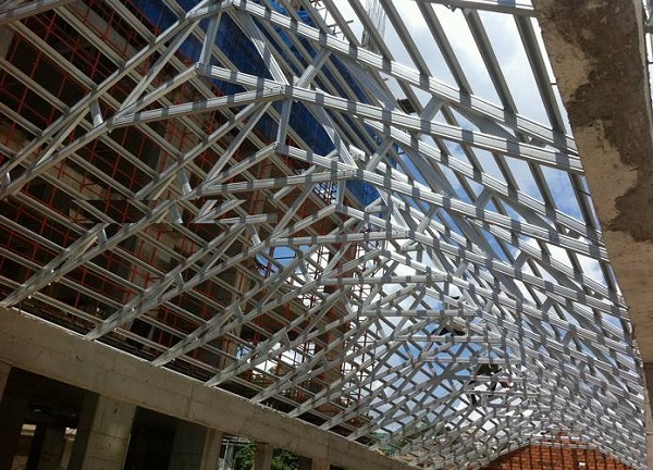 khung kèo xà gồ thép lợp mái ngói